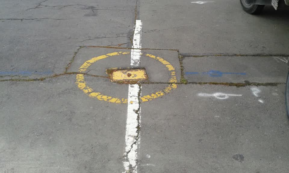 The photograph attached to this roading/streets report