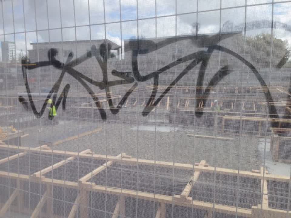 The photograph attached to this graffiti report