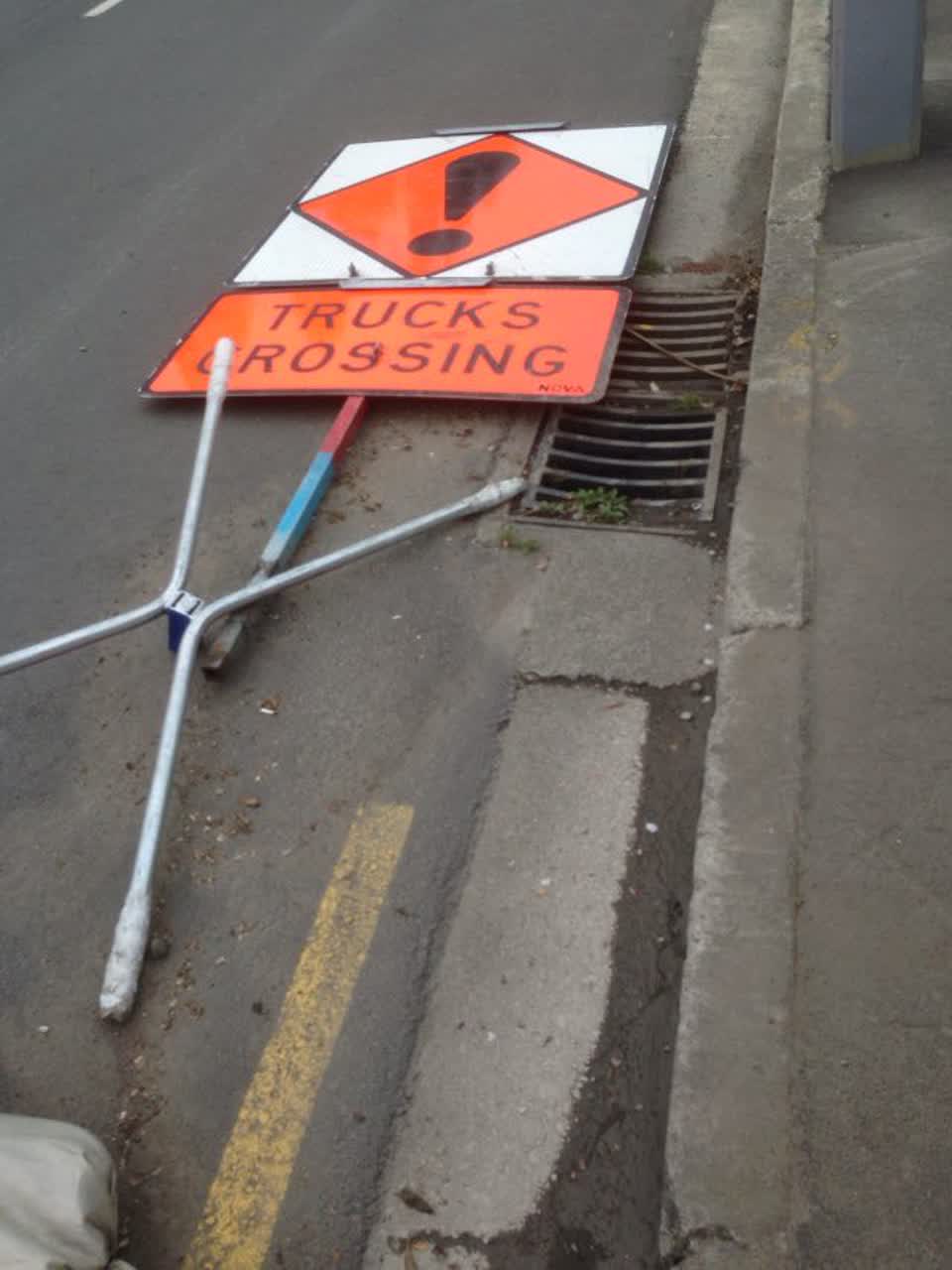 The photograph attached to this roading/streets report