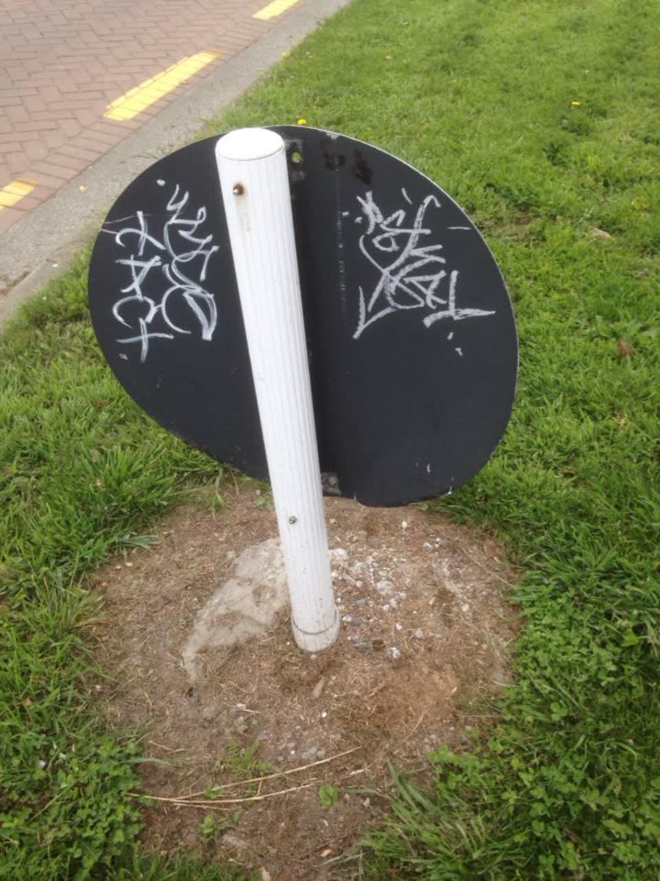 The photograph attached to this graffiti report