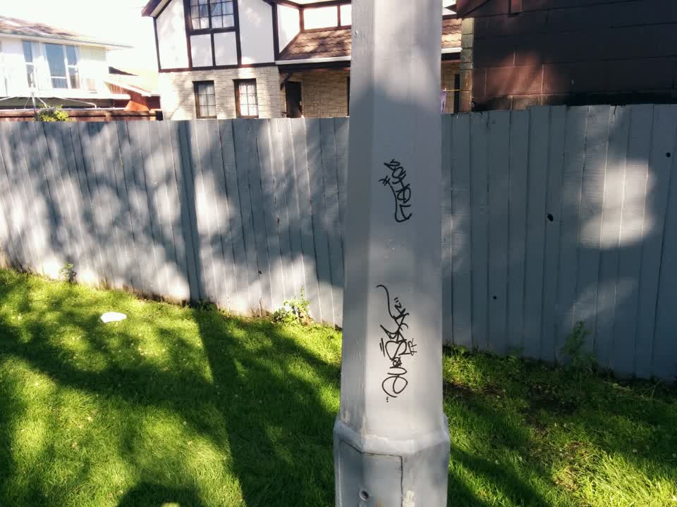 The photograph attached to this graffiti report