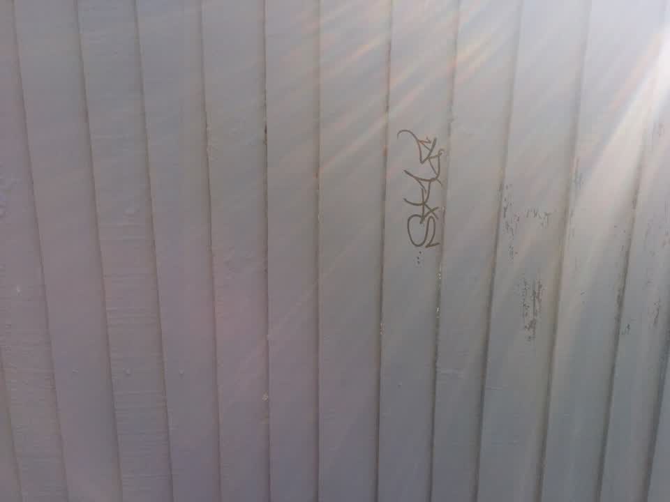 The photograph attached to this graffiti report