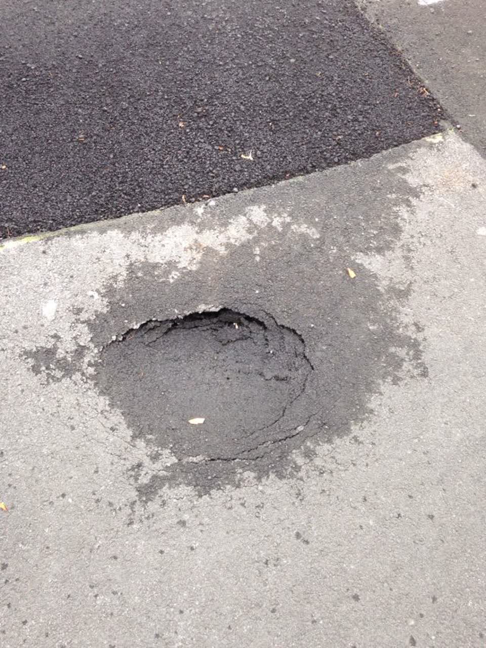 The photograph attached to this roading/streets report