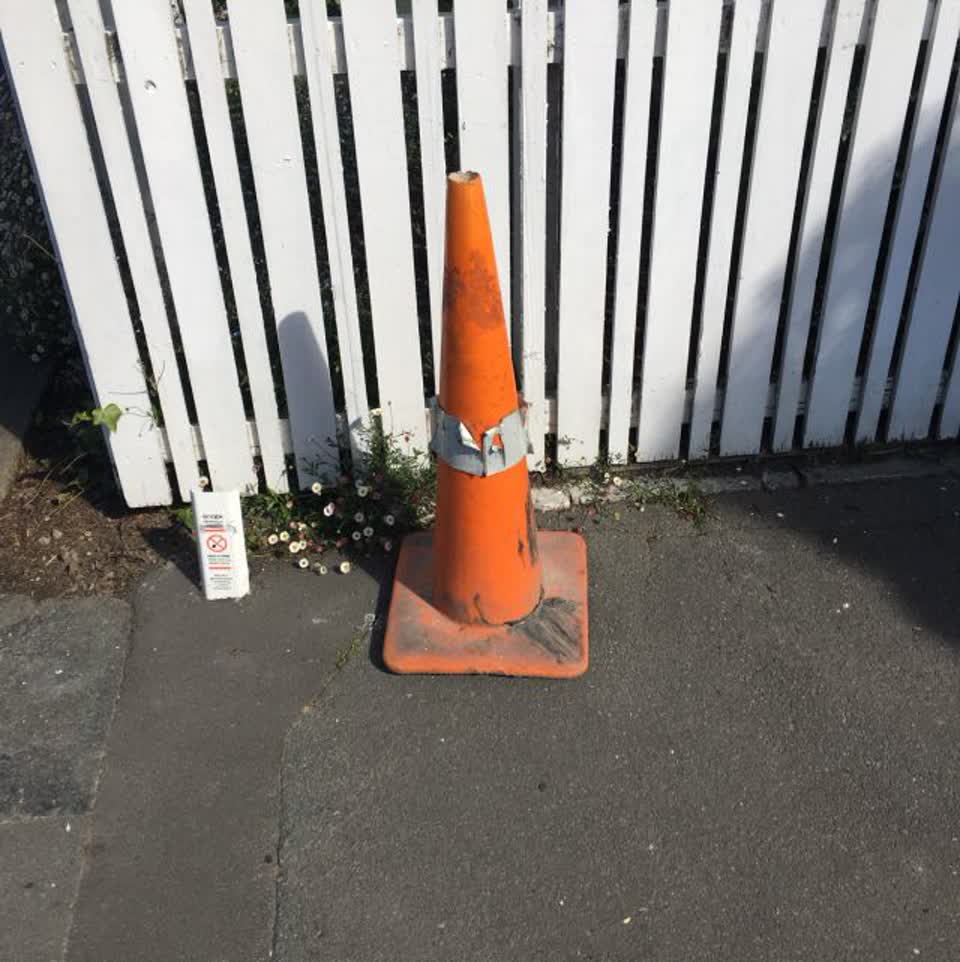 The photograph attached to this roading/streets report