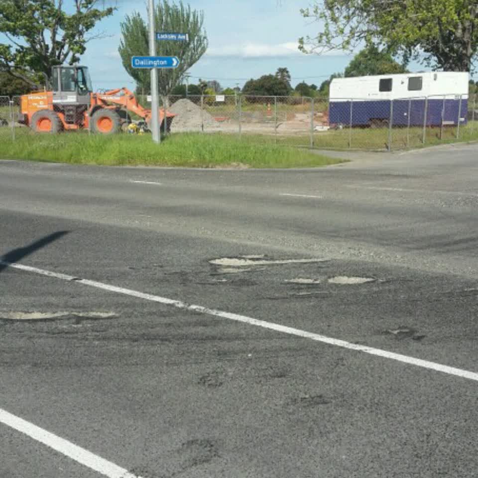 The photograph attached to this roading/streets report