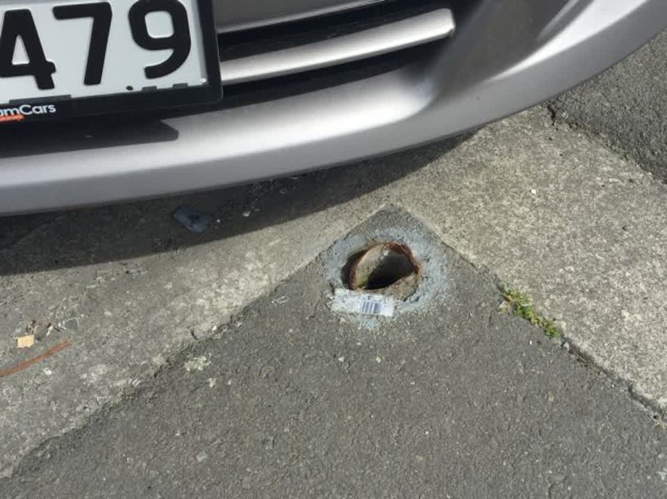The photograph attached to this roading/streets report