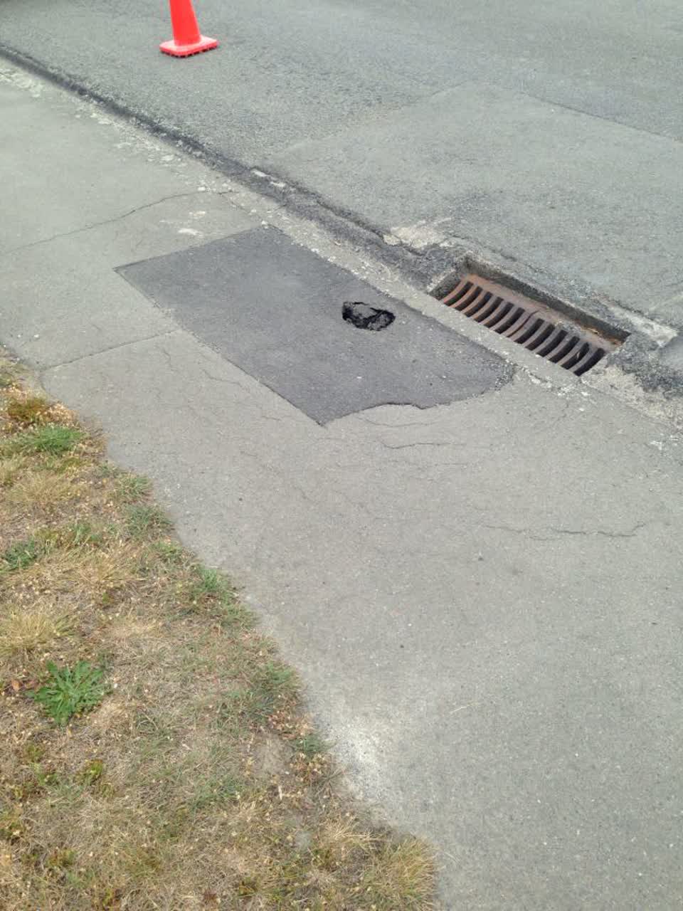 The photograph attached to this roading/streets report