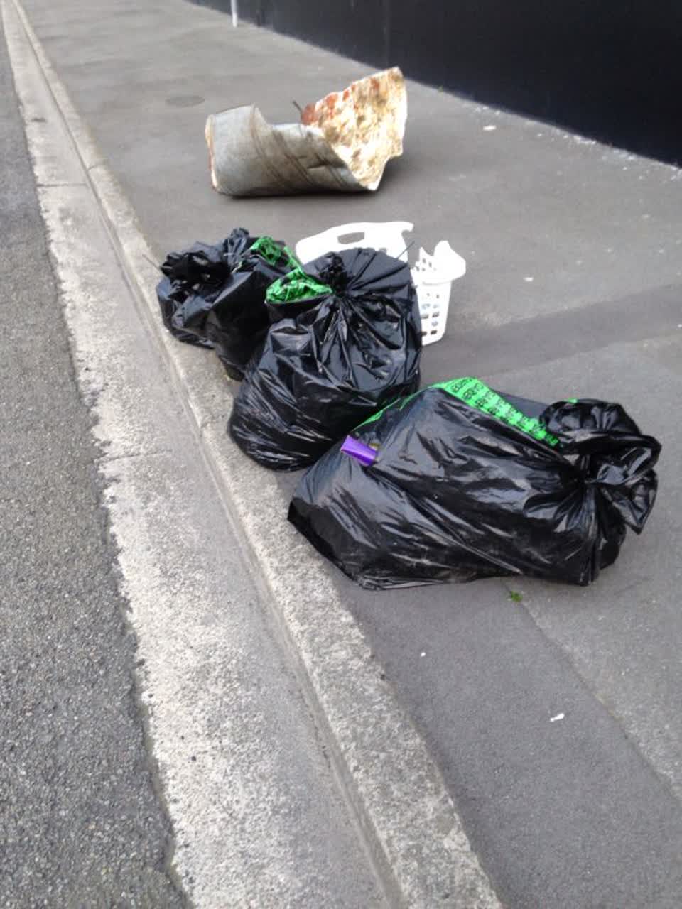 The photograph attached to this rubbish/recycling report