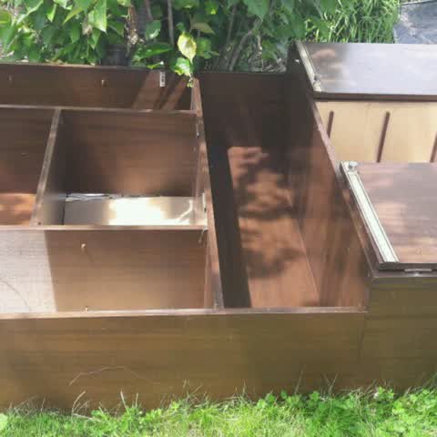 Rubbish/Recycling, a report photo