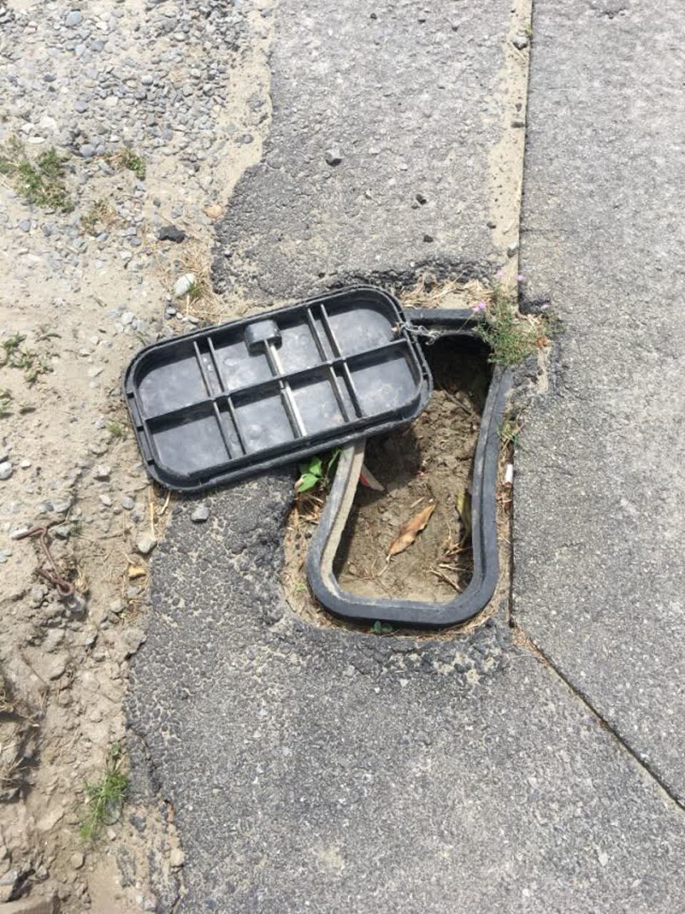 The photograph attached to this water supply report