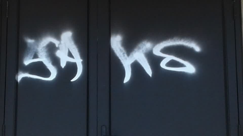 The photograph attached to this graffiti report