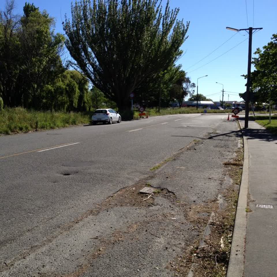The photograph attached to this roading/streets report
