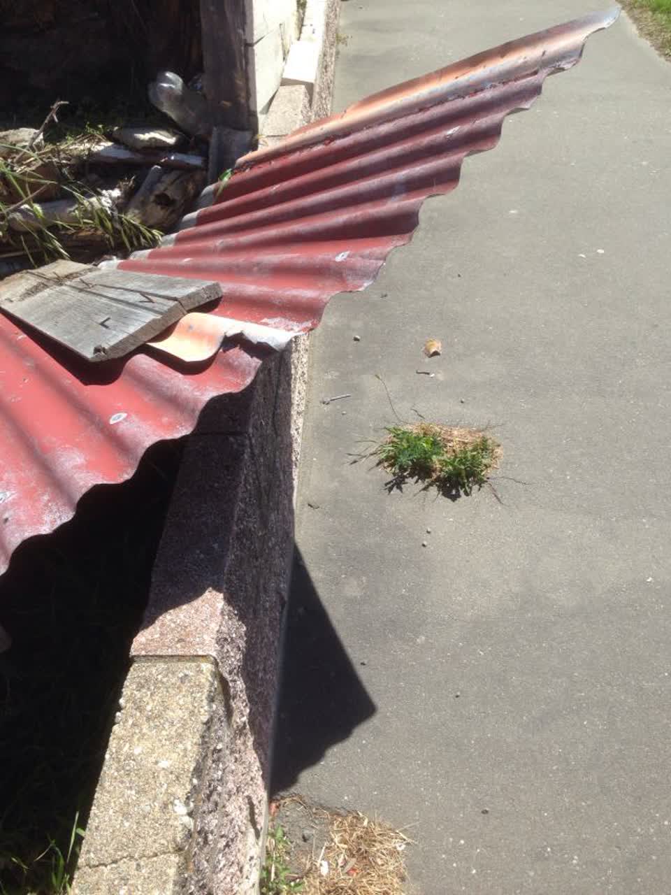 The photograph attached to this roading/streets report