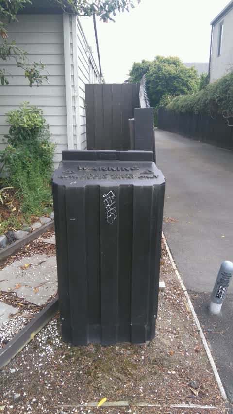Graffiti, a report photo
