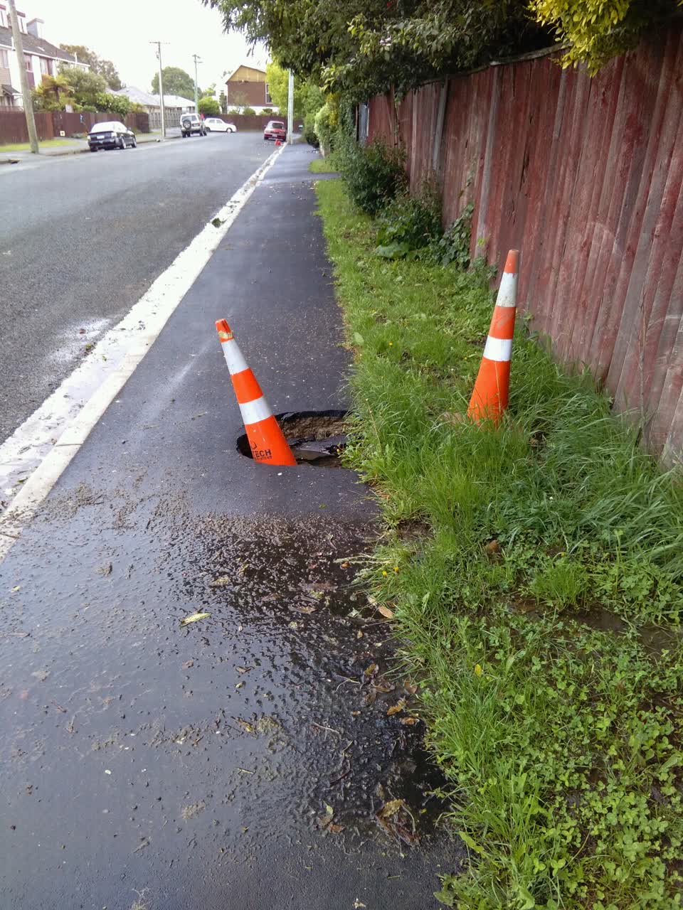 The photograph attached to this roading/streets report