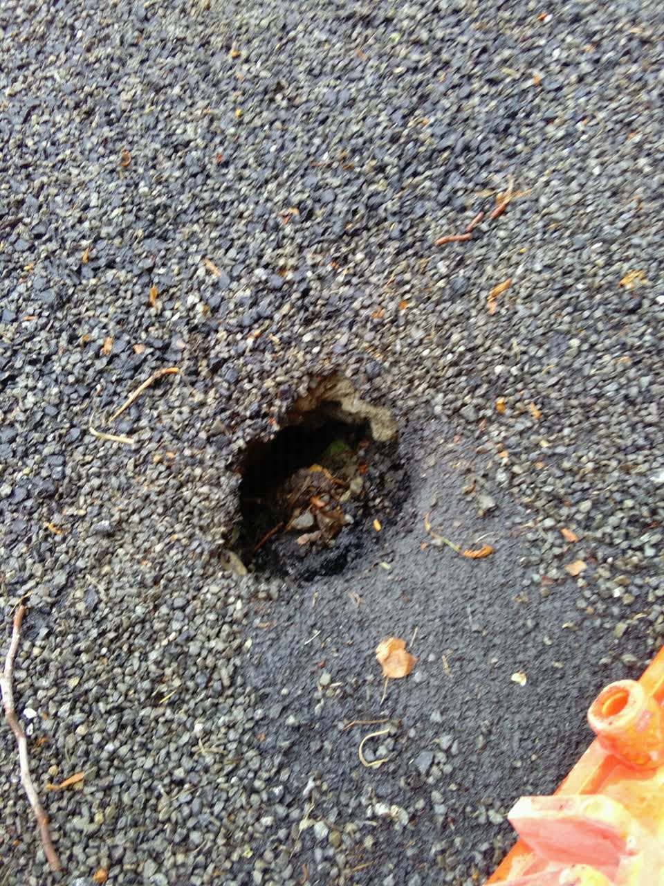 The photograph attached to this roading/streets report