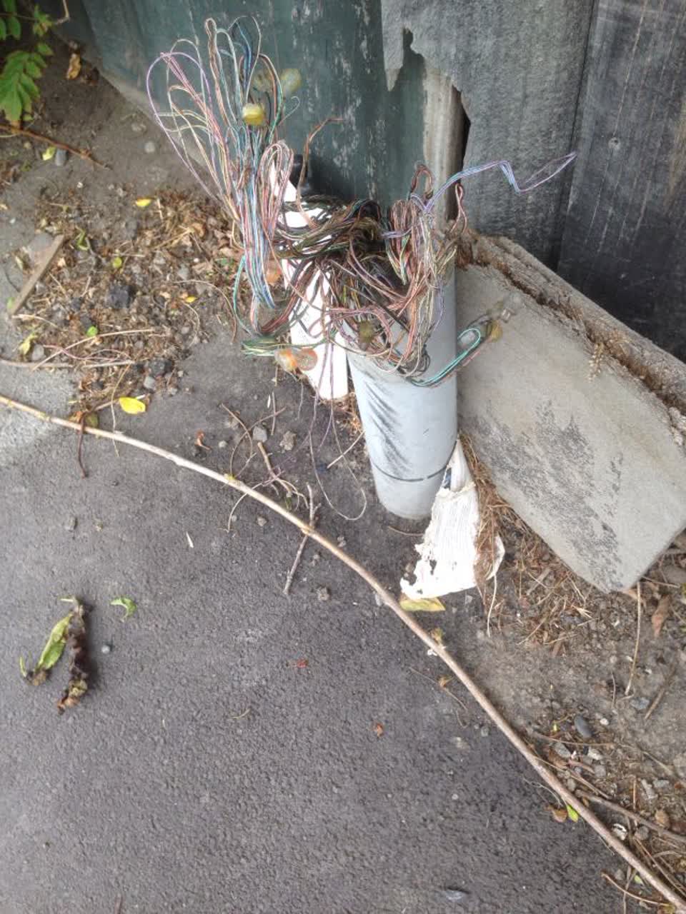 The photograph attached to this roading/streets report