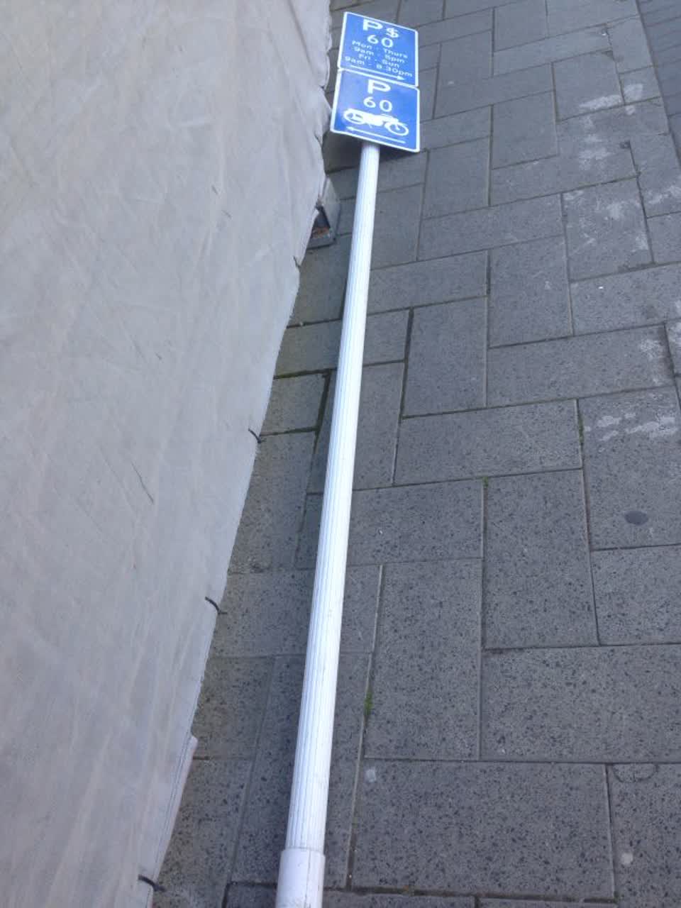 The photograph attached to this roading/streets report