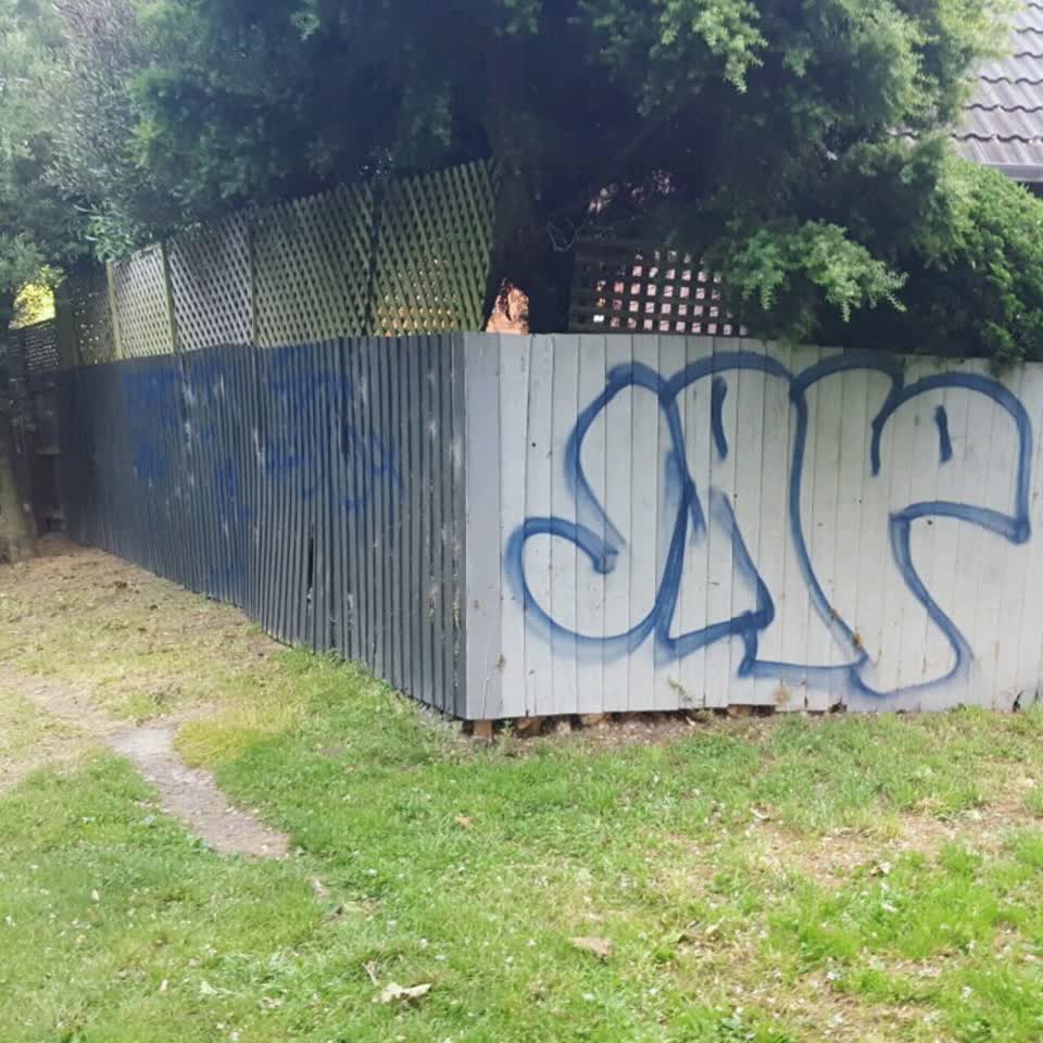 The photograph attached to this graffiti report