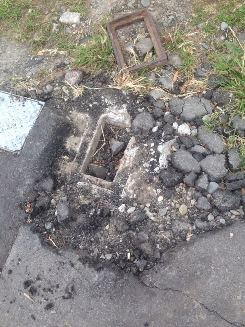 The photograph attached to this roading/streets report