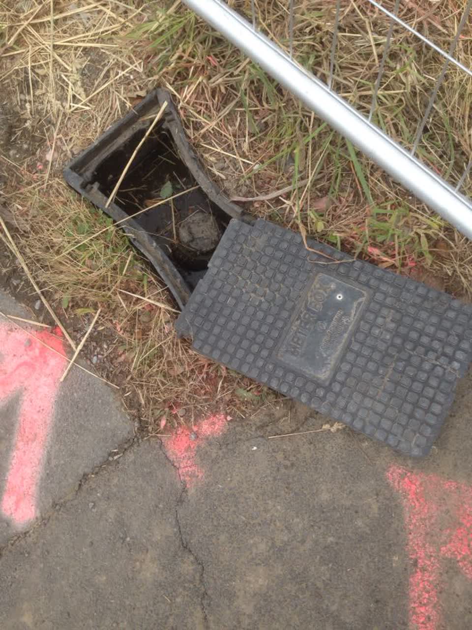 The photograph attached to this roading/streets report
