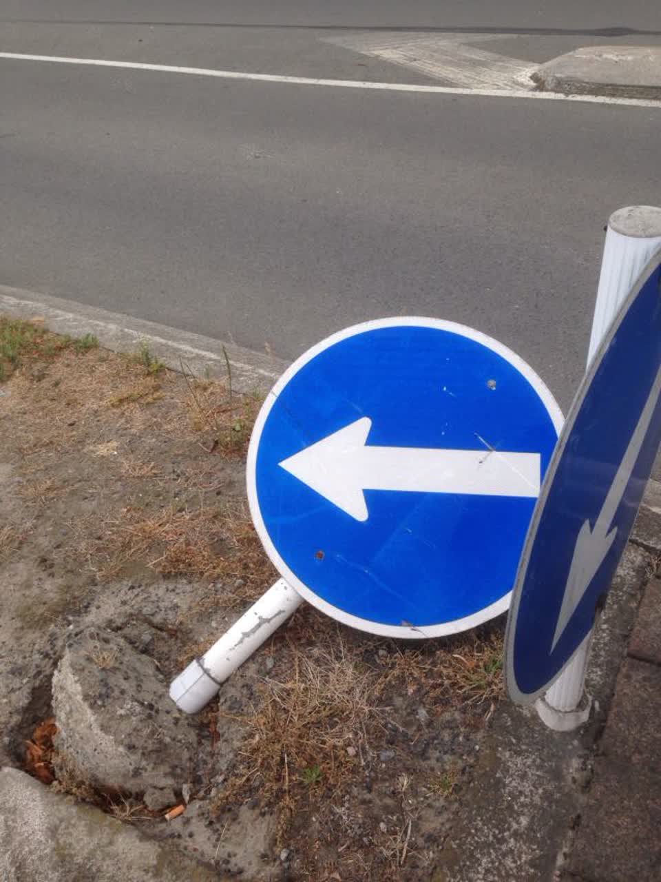 The photograph attached to this roading/streets report