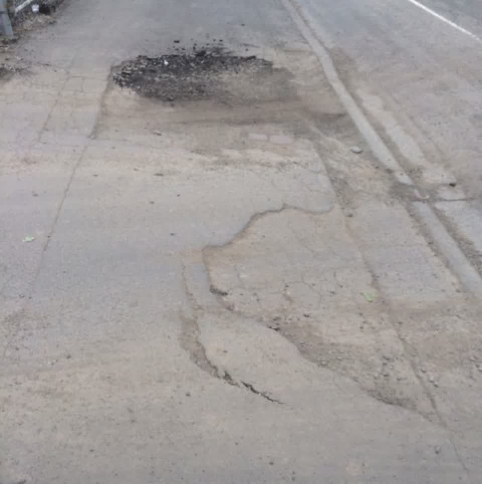 The photograph attached to this roading/streets report