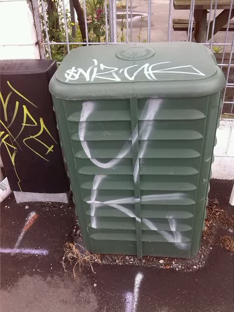 Graffiti, a report photo