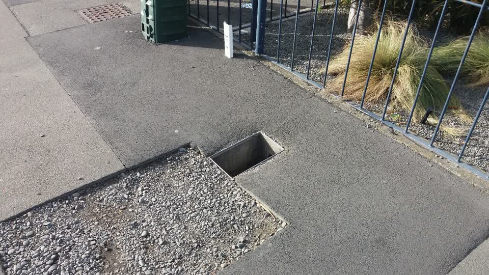 The photograph attached to this roading/streets report