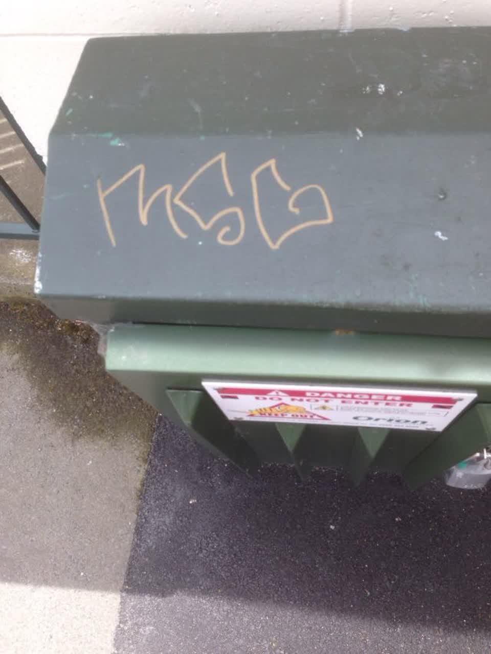 The photograph attached to this graffiti report