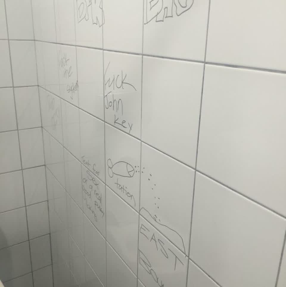 The photograph attached to this graffiti report