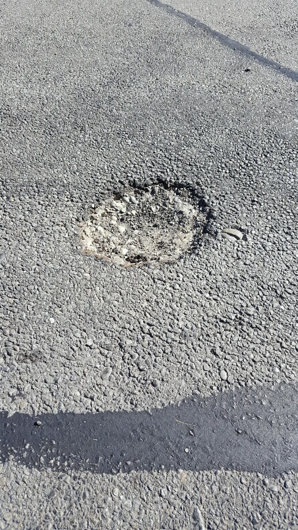 The photograph attached to this roading/streets report