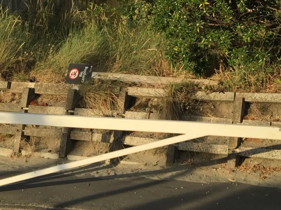 The photograph attached to this roading/streets report