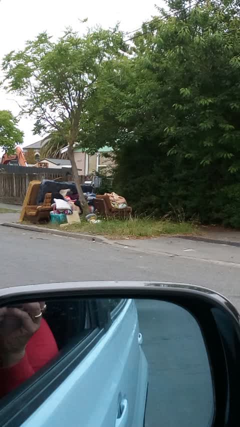Rubbish/Recycling, a report photo