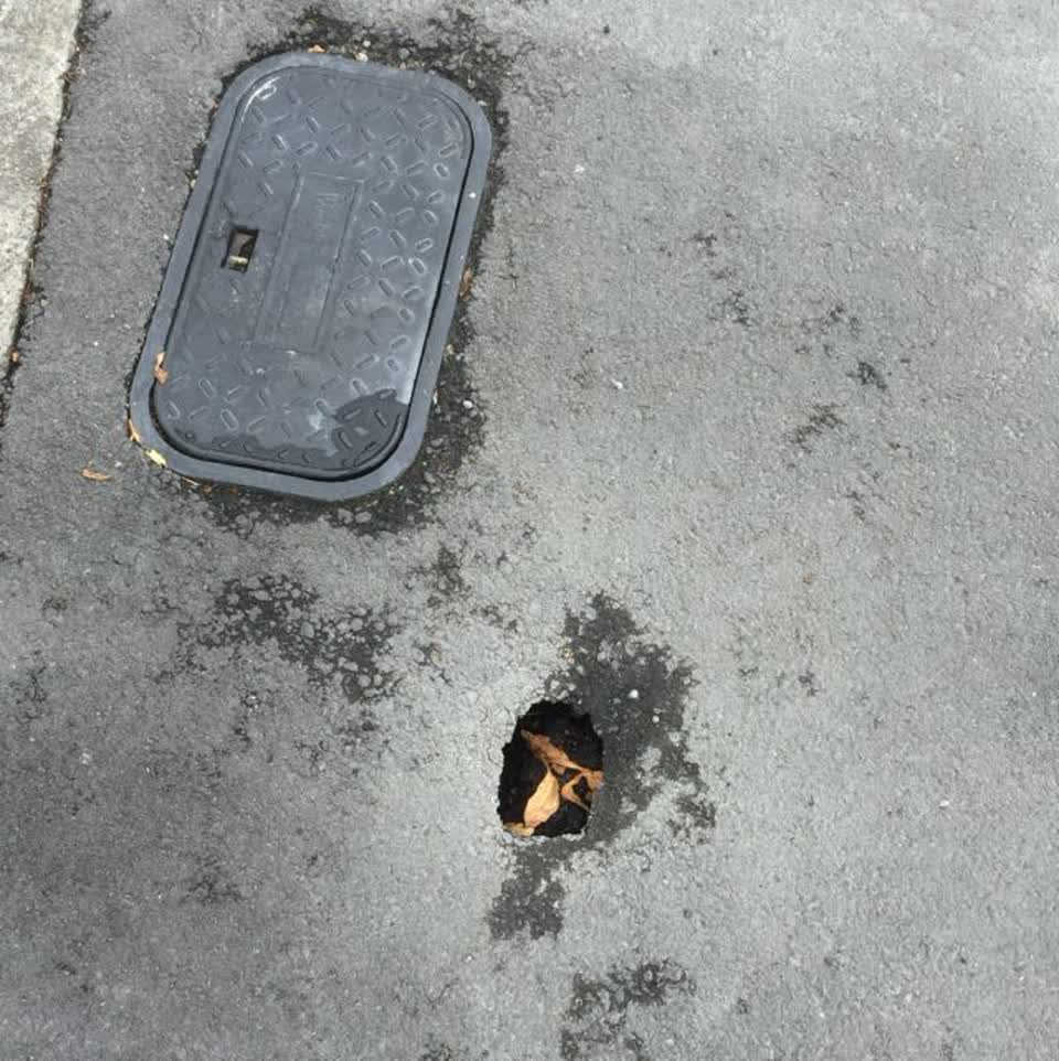 The photograph attached to this roading/streets report