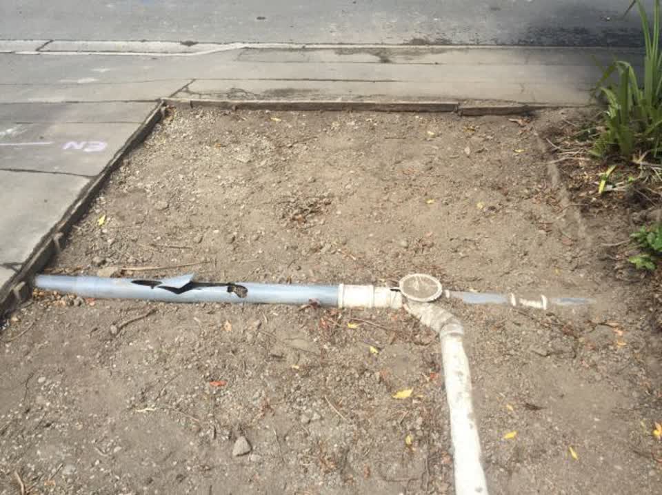 The photograph attached to this roading/streets report