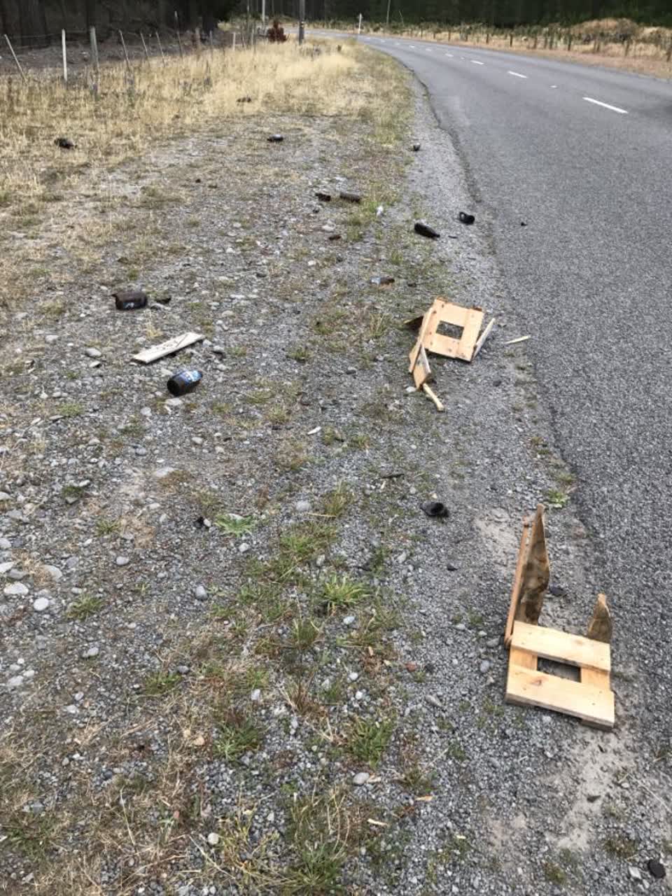 The photograph attached to this rubbish/recycling report