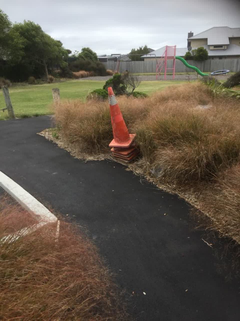 The photograph attached to this roading/streets report