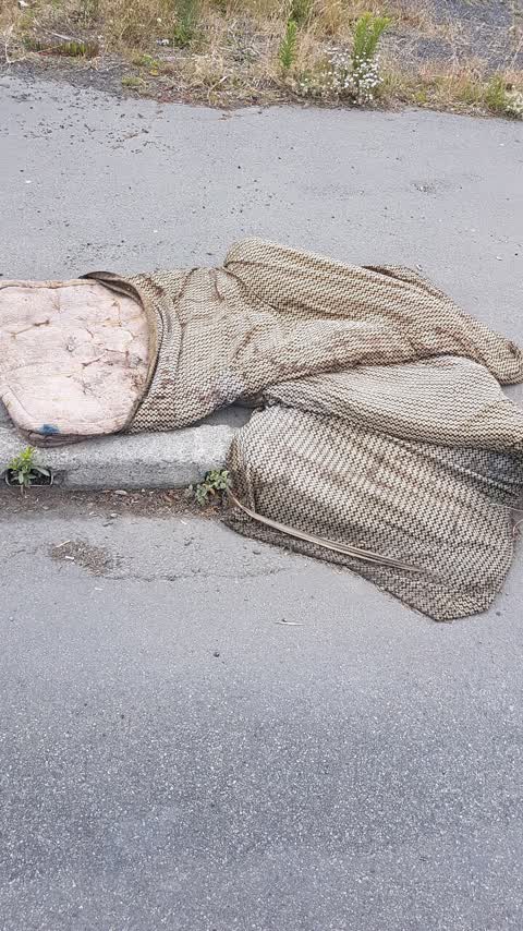 Rubbish/Recycling, a report photo