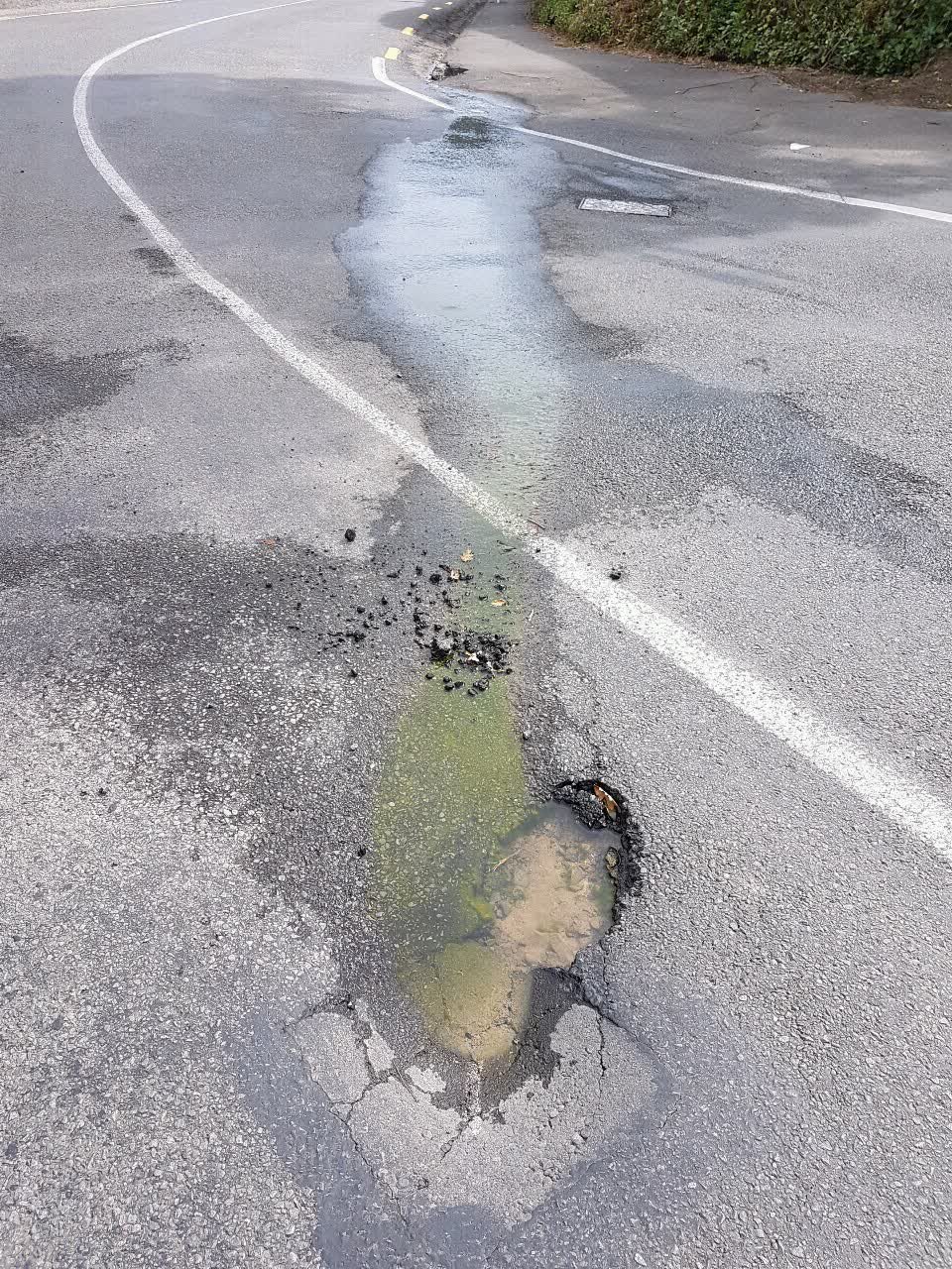 The photograph attached to this roading/streets report