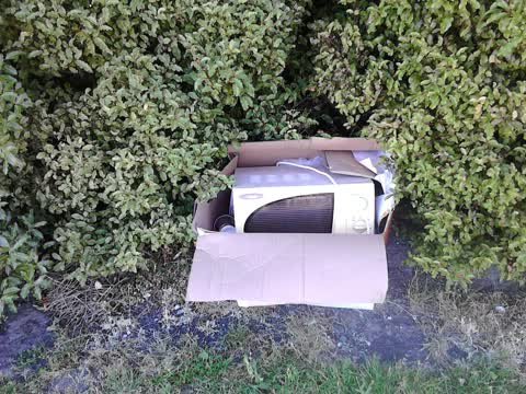 Rubbish/Recycling, a report photo