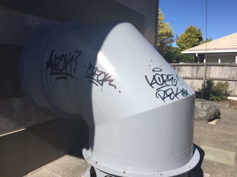 The photograph attached to this graffiti report