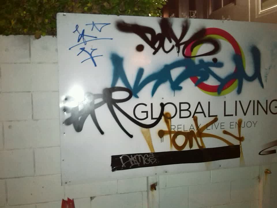 The photograph attached to this graffiti report
