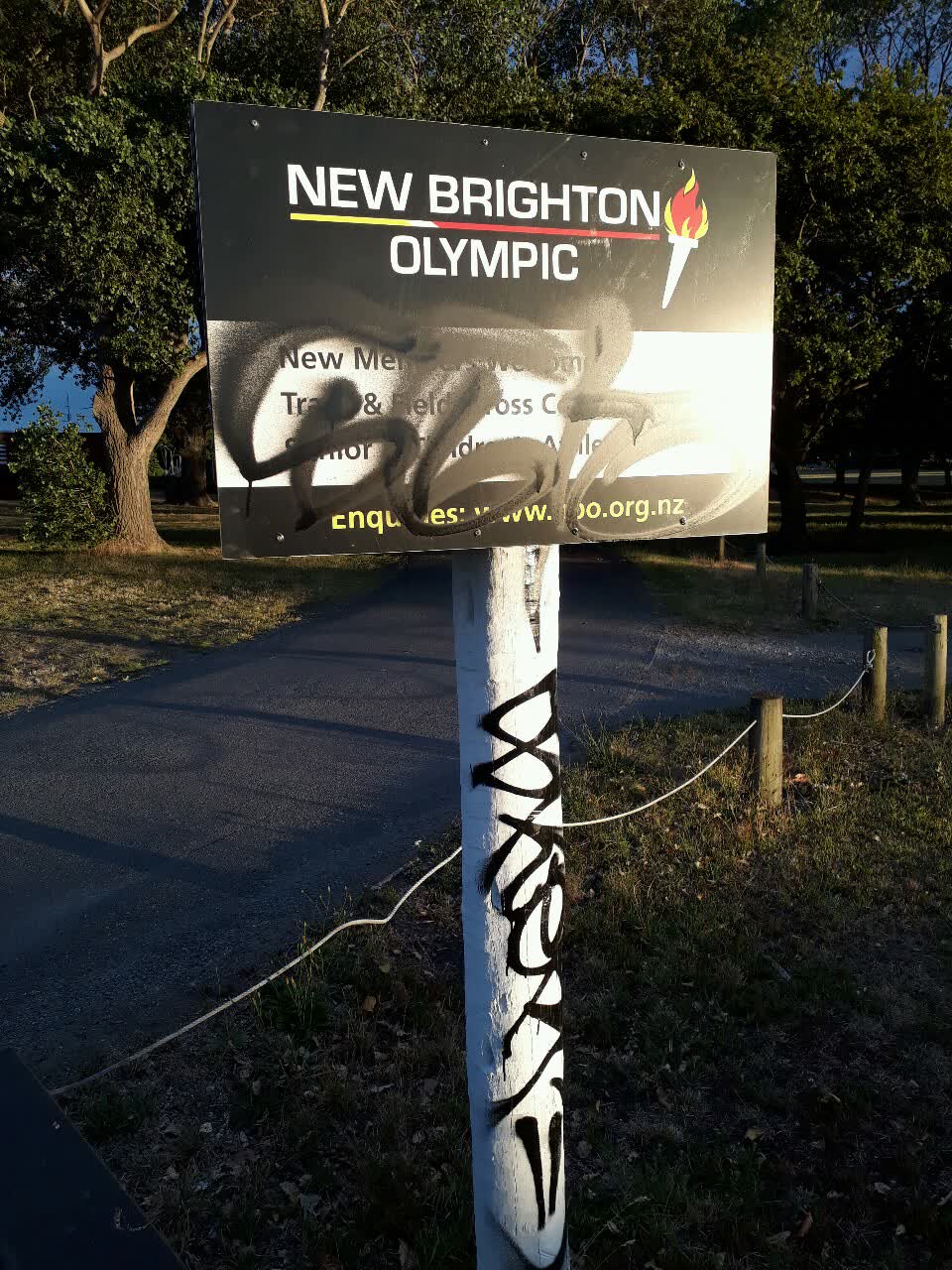 The photograph attached to this graffiti report