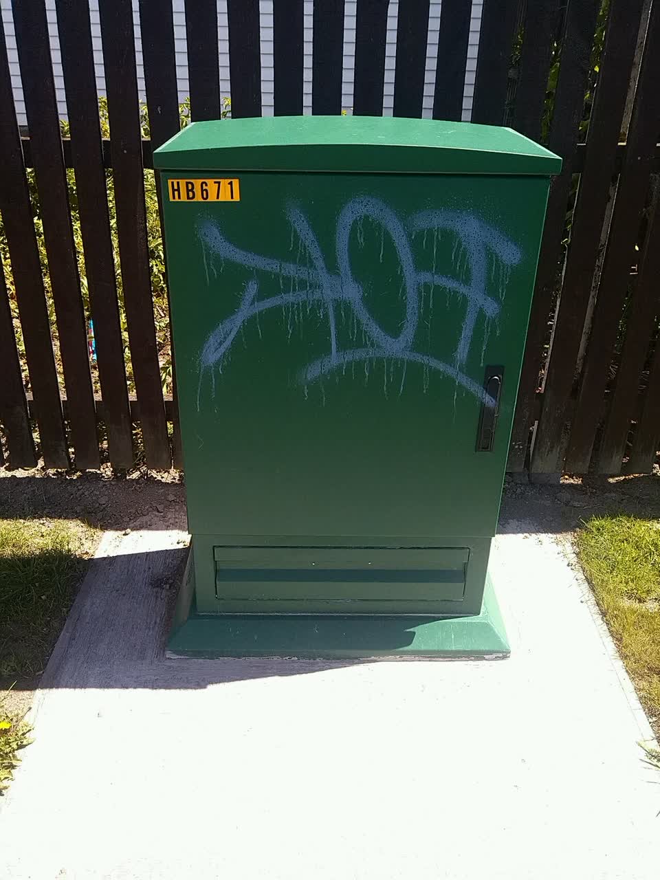 The photograph attached to this graffiti report