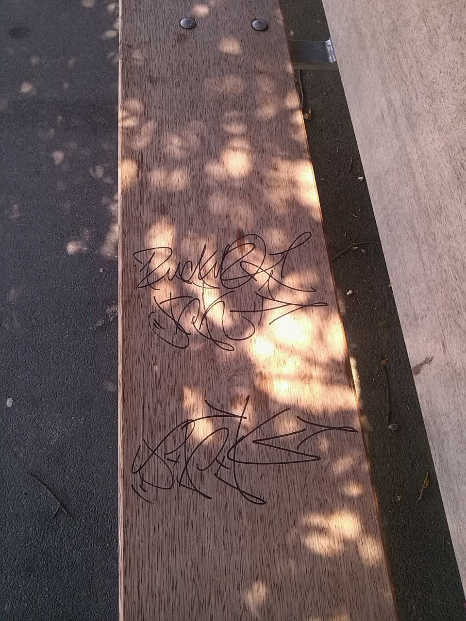 The photograph attached to this graffiti report
