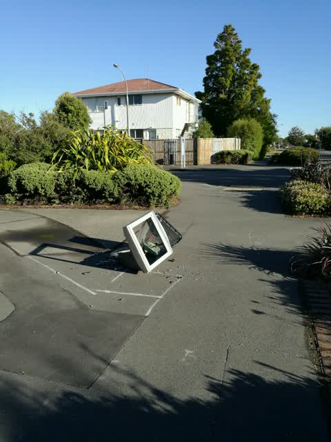 Rubbish/Recycling, a report photo