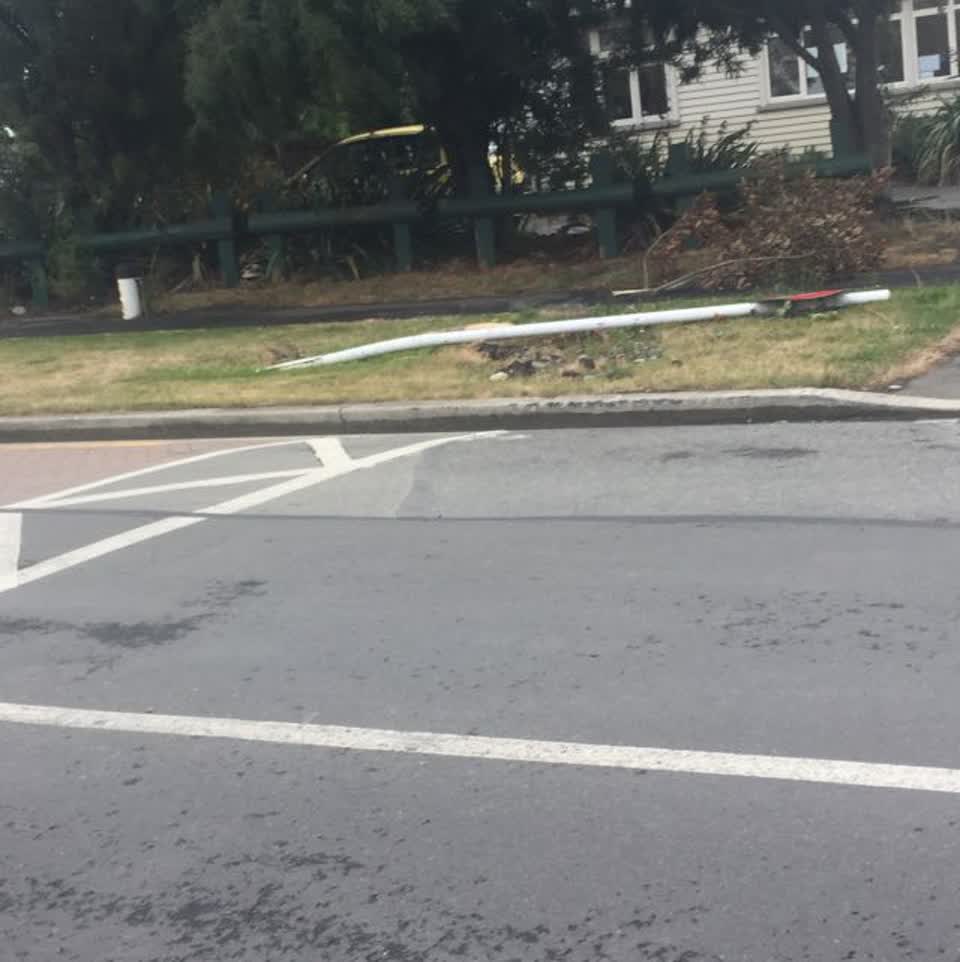 The photograph attached to this roading/streets report