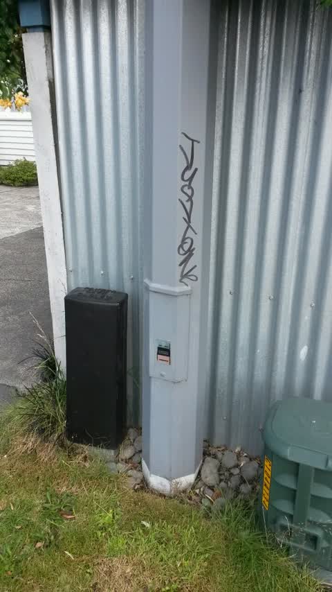 Graffiti, a report photo