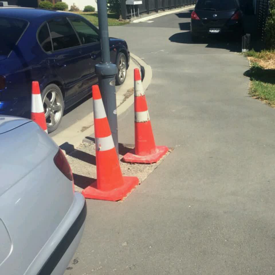 The photograph attached to this roading/streets report